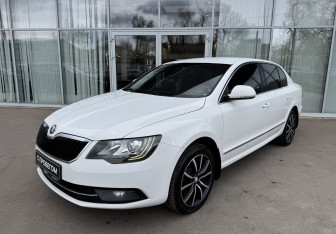 Подержанный автомобиль Skoda Superb Liftback 2014 года (1 фото)