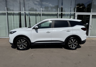 Подержанный автомобиль Chery Tiggo 7 Pro 2022 года (8 фото)