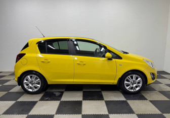 Подержанный автомобиль Opel Corsa 2011 года (4 фото)