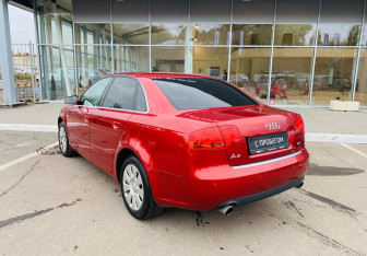 Подержанный автомобиль Audi A4 Sedan 2007 года (7 фото)