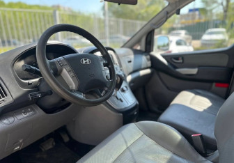 Подержанный автомобиль Hyundai Grand Starex 2014 года (9 фото)