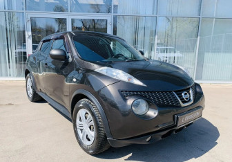 Подержанный автомобиль Nissan Juke 2011 года (3 фото)