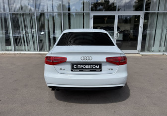 Подержанный автомобиль Audi A4 Sedan 2012 года (6 фото)