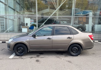 Подержанный автомобиль LADA (ВАЗ) Granta Sedan 2018 года (4 фото)