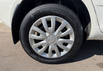 Подержанный автомобиль Skoda Fabia Hatchback 2007 года (12 фото)