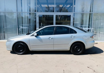 Подержанный автомобиль Mazda 6 Liftback 2006 года (8 фото)
