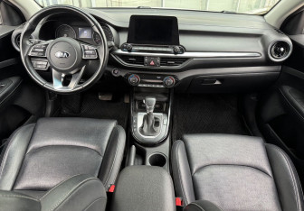 Подержанный автомобиль Kia K3 Sedan 2020 года (9 фото)