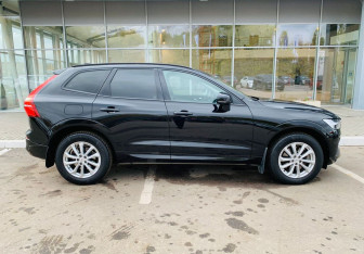 Подержанный автомобиль Volvo XC60 2021 года (4 фото)