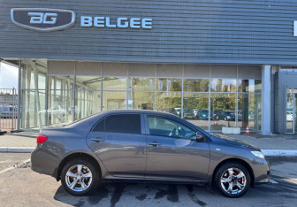 Подержанный автомобиль Toyota Corolla Sedan 2008 года (4 фото)