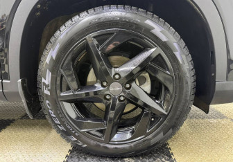 Подержанный автомобиль Omoda C5 2023 года (12 фото)