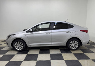 Подержанный автомобиль Hyundai Solaris Sedan 2017 года (8 фото)