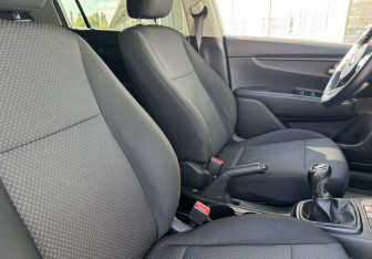 Подержанный автомобиль Kia Rio Hatchback 2020 года (12 фото)