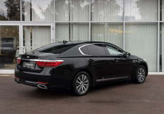 Подержанный автомобиль Kia Quoris 2017 года (5 фото)