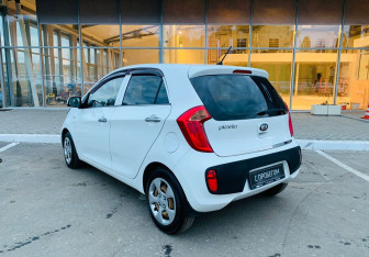 Подержанный автомобиль Kia Picanto 2014 года (7 фото)