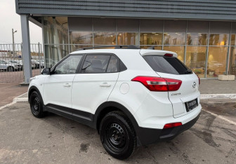 Подержанный автомобиль Hyundai Creta 2019 года (7 фото)