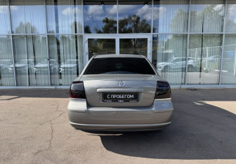 Подержанный автомобиль Toyota Avensis Sedan 2006 года (6 фото)