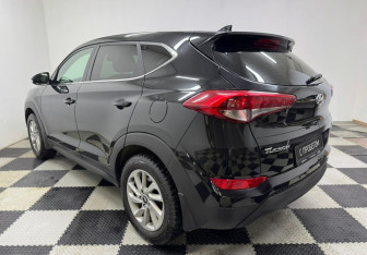 Подержанный автомобиль Hyundai Tucson 2017 года (7 фото)