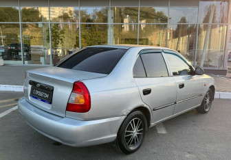 Подержанный автомобиль Hyundai Accent Sedan 2006 года (5 фото)