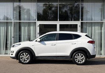 Подержанный автомобиль Hyundai Tucson 2018 года (8 фото)