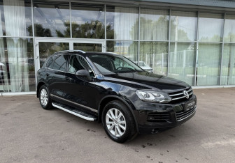 Подержанный автомобиль Volkswagen Touareg 2013 года (3 фото)
