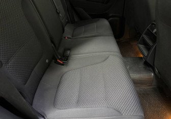 Подержанный автомобиль Volkswagen Touareg 2012 года (11 фото)