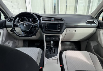 Подержанный автомобиль Volkswagen Tiguan 2017 года (10 фото)