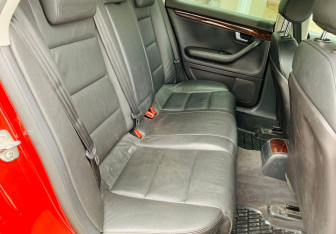 Подержанный автомобиль Audi A4 Sedan 2007 года (11 фото)