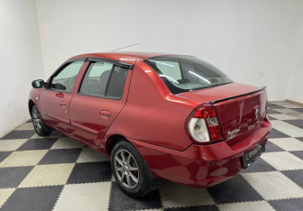 Подержанный автомобиль Renault Symbol 2007 года (7 фото)