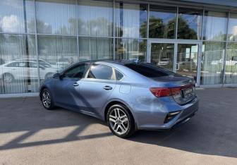 Подержанный автомобиль Kia Cerato Sedan 2018 года (7 фото)