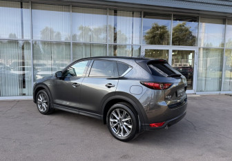 Подержанный автомобиль Mazda CX-5 2020 года (7 фото)