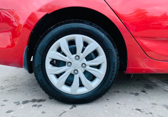 Подержанный автомобиль Hyundai Solaris Sedan 2014 года (12 фото)