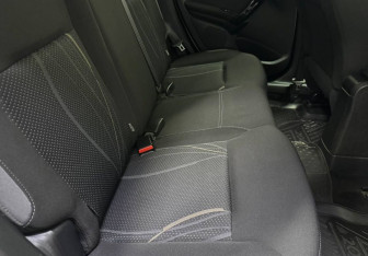 Подержанный автомобиль Peugeot 208 2013 года (11 фото)