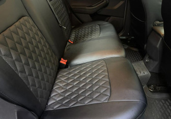 Подержанный автомобиль Ford Focus Sedan 2012 года (11 фото)