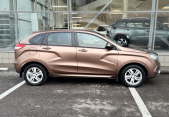 Подержанный автомобиль LADA (ВАЗ) XRAY 2017 года (4 фото)