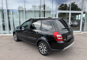 Подержанный автомобиль LADA (ВАЗ) Granta Wagon 2019 года (7 фото)