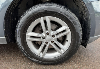 Подержанный автомобиль Audi Q5 2010 года (12 фото)