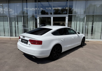 Подержанный автомобиль Audi A5 Liftback 2010 года (5 фото)
