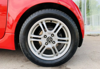 Подержанный автомобиль Mitsubishi i 2006 года (12 фото)
