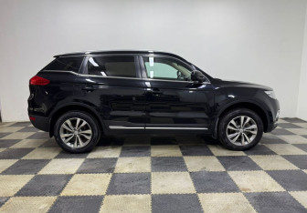 Подержанный автомобиль Geely Atlas 2019 года (4 фото)