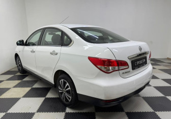 Подержанный автомобиль Nissan Almera Sedan 2013 года (7 фото)