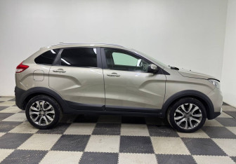 Подержанный автомобиль LADA (ВАЗ) XRAY 2020 года (4 фото)