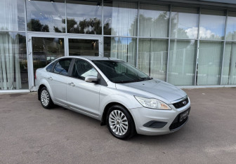 Подержанный автомобиль Ford Focus Sedan 2011 года (3 фото)