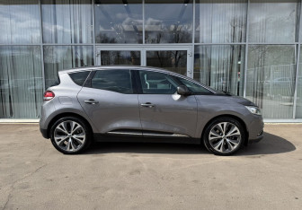 Подержанный автомобиль Renault Scenic 2018 года (4 фото)