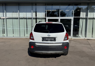 Подержанный автомобиль Opel Antara 2014 года (6 фото)