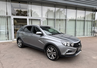 Подержанный автомобиль LADA (ВАЗ) Vesta Wagon 2020 года (3 фото)