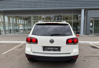 Подержанный автомобиль Volkswagen Touareg 2009 года (5 фото)