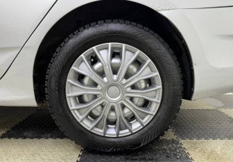 Подержанный автомобиль Hyundai Solaris Sedan 2011 года (12 фото)