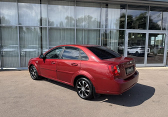 Подержанный автомобиль Chevrolet Lacetti Sedan 2008 года (7 фото)