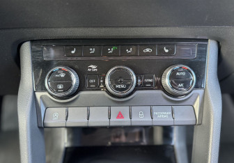 Подержанный автомобиль Skoda Karoq 2020 года (11 фото)