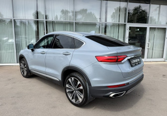 Подержанный автомобиль Geely Tugella 2022 года (7 фото)